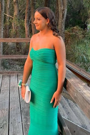 Strapless Green Pleated Sleeveless Fitted Satin Formal Prom Dress