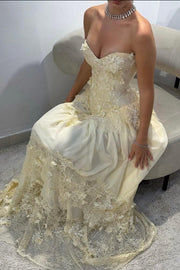 Yellow Strapless A-Line Lace Appliques Empire-Waist Pleated Evening Prom Dress