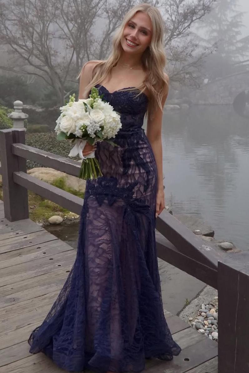 Sweetheart Strapless Lace Appliques Sleeveless Tulle Mermaid Prom Dress