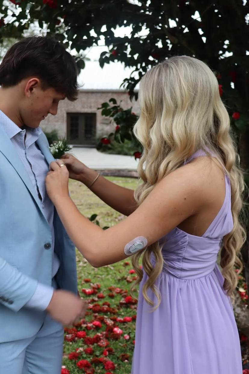 Lilac Halter A-Line V-Neck Empire-Waist Chiffon Long Prom Dress