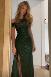 Elegant One Shoulder Sequined Pleats Mermaid Prom Dress with Slit