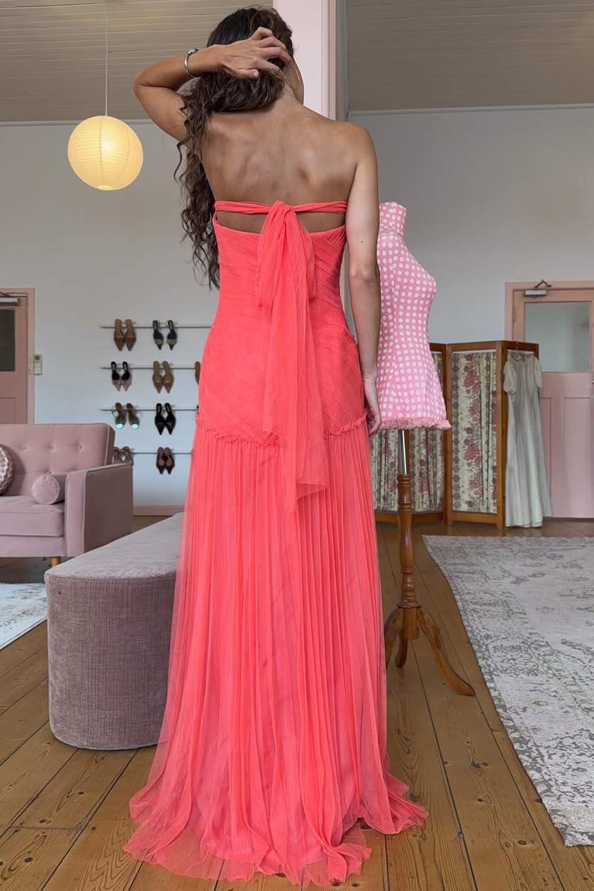 Pink Strapless Scoop Neck Pleated Sleeveless Tulle Long Prom Dress