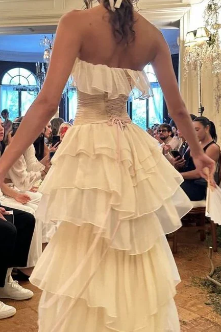 Vintage Strapless Ruffles Sleeveless Empire-Waist Champagne Prom Dress