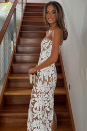 Exquisite Strapless Lace Appliques Scoop Neck Sleeveless Long Prom Dress