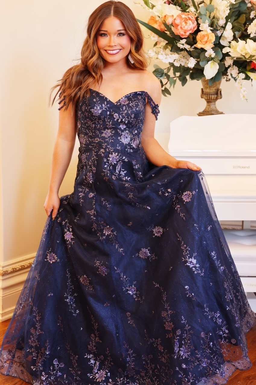 Off-Shoulder A-Line Sweetheart Lace Appliques Empire-Waist Long Prom Dress