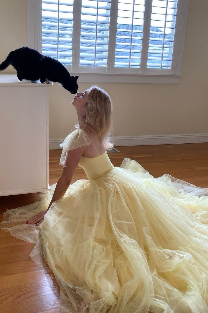 Yellow A-Line Sweetheart Tulle Empire-Waist Sleeveless Long Prom Dress