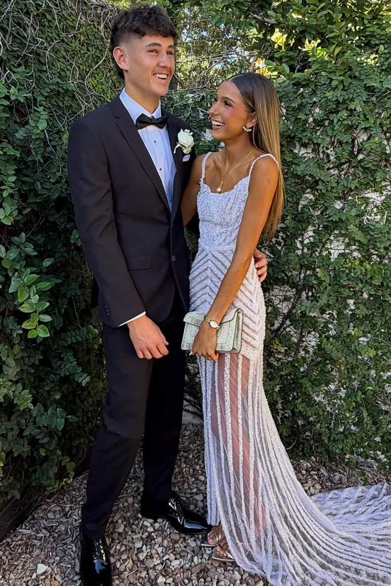 Gorgeous Beaded Sleeveless Mermaid Tulle Sleeveless Evening Prom Dress