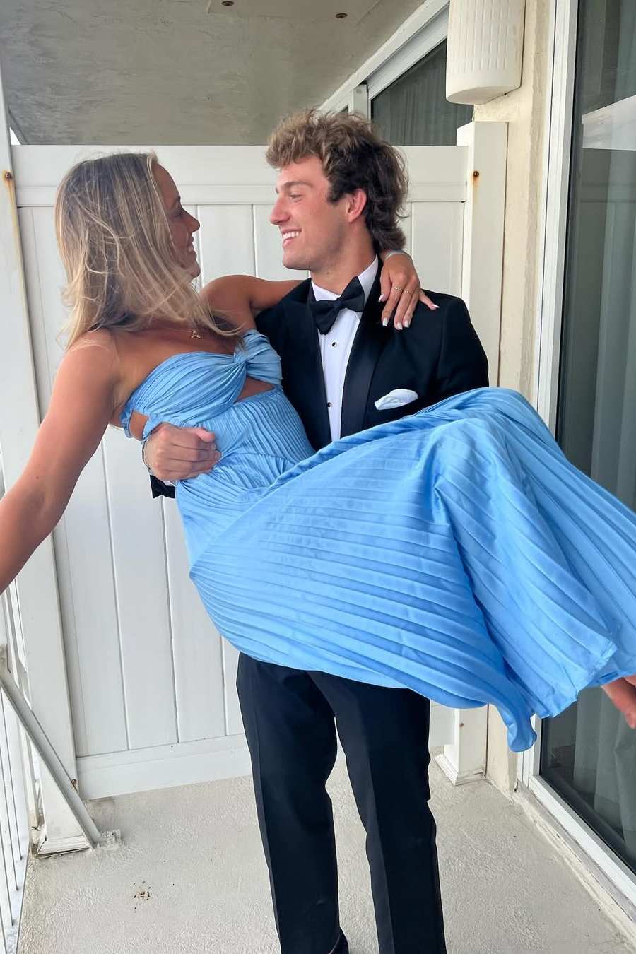 Blue Strapless Twist A-Line Pleated Sleeveless Formal Prom Dress