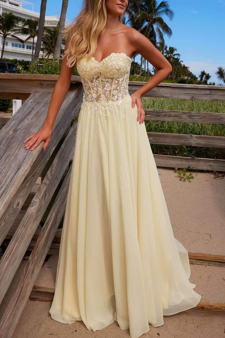 A-Line Strapless Empire-Waist Sweetheart Chiffon Prom Dress with Appliques