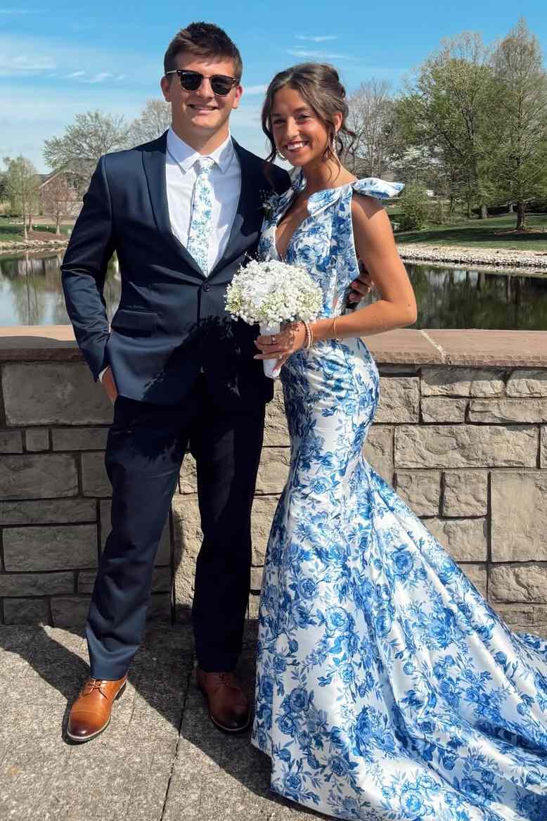 Gorgeous Straps V-Neck Print Mermaid Floral Prom Dress with Train