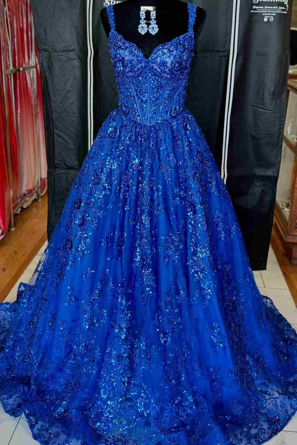 A-Line Royal Blue V-Neck Sleeveless Appliques Long Prom Dress