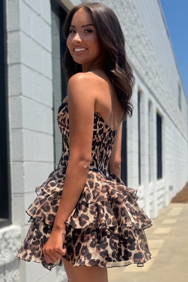 Leopard-Print A-Line Strapless V-Neck Layered Short Homecoming Dress