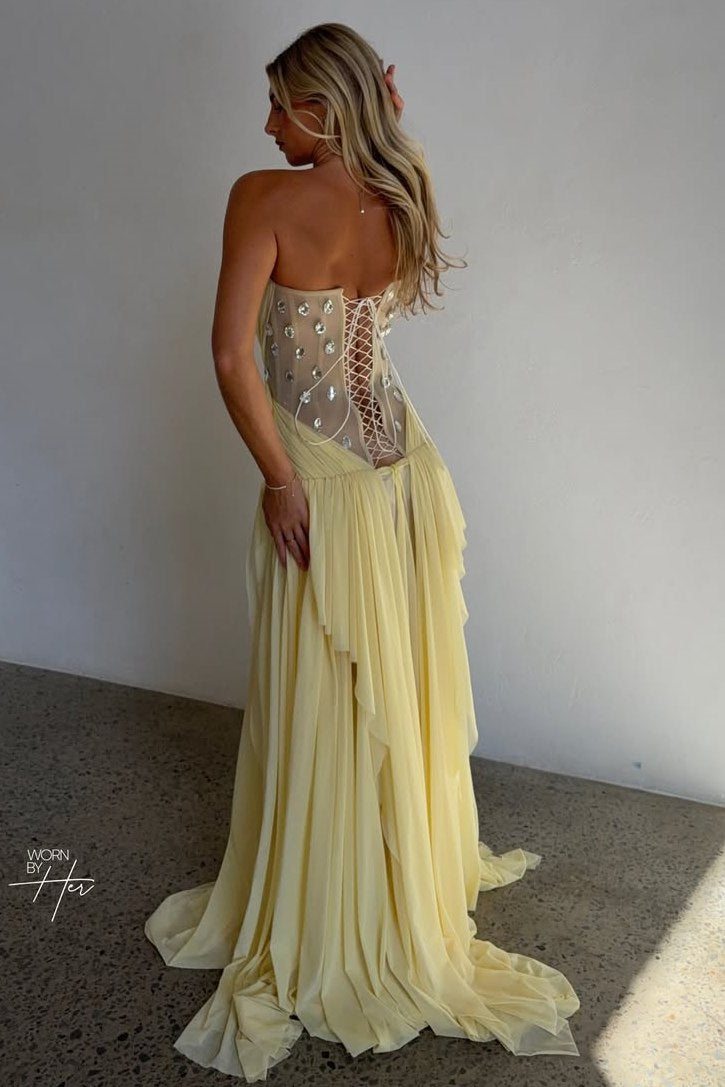 Stunning Yellow A-Line Strapless V-Neck Pleated Chiffon Long Prom Dress