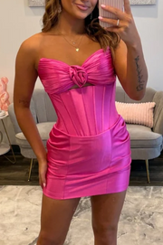 Tight Strapless V-Neck Pleats Satin Sleeveless Corset Mini Homecoming Dress