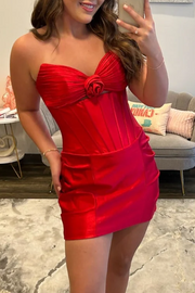 Tight Strapless V-Neck Pleats Satin Sleeveless Corset Mini Homecoming Dress