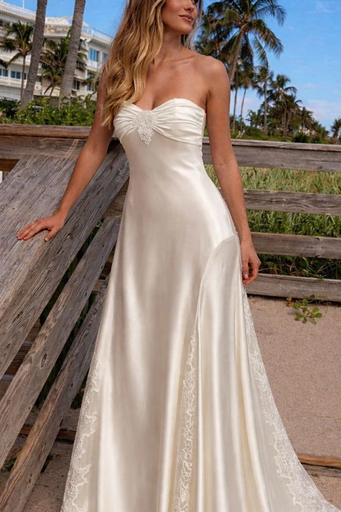 White A-Line Strapless Sweetheart Lace Appliques Satin Evening Prom Dress
