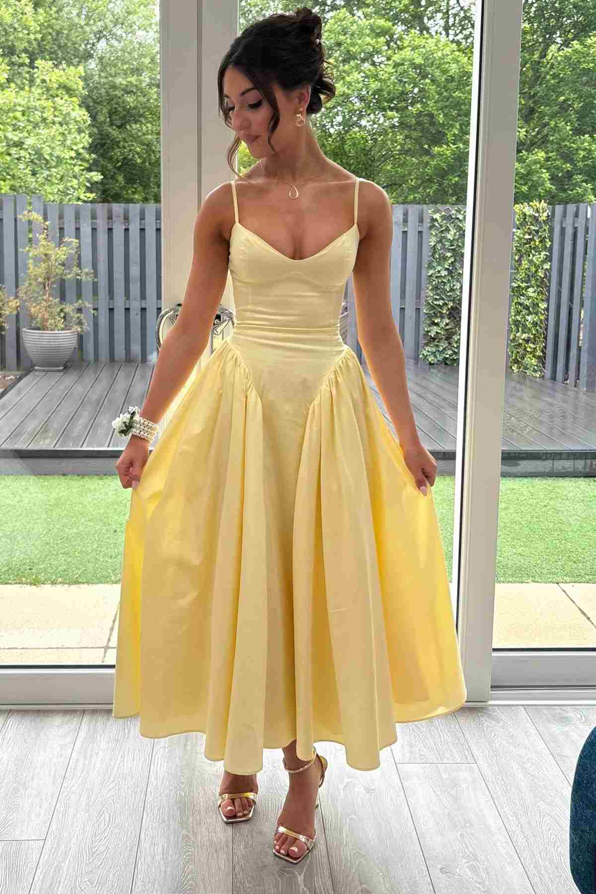 Yellow Spaghetti Straps V-Neck Pleats Empire-Waist Prom Formal Dress