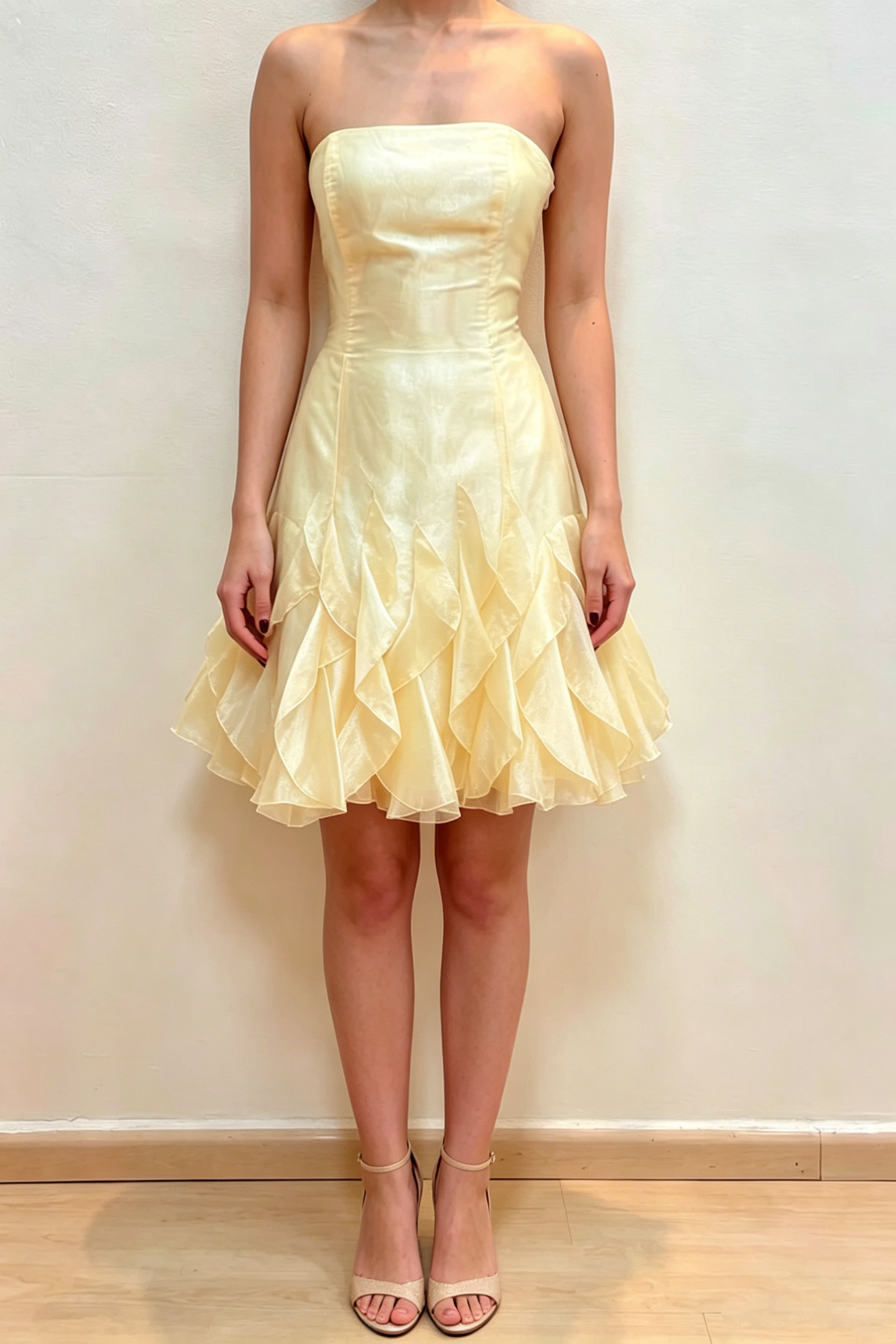 Yellow Strapless Ruffles A-Line Sleeveless Empire-Waist Short Homecoming Dress