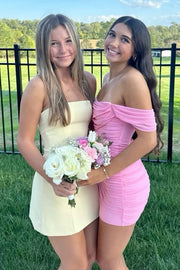 White Off-Shoulder Scoop Bodycon Pleated Short Homecoming Dress