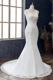 White Lace Round Neck Sleeveless Trumpet Wedding Dress