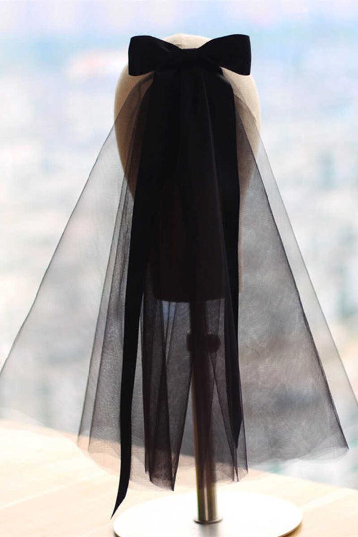 Simple White Mesh Bridal Veil with Bow