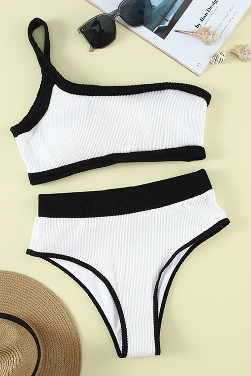 Green One-Shoulder Sports Style Swimsuit