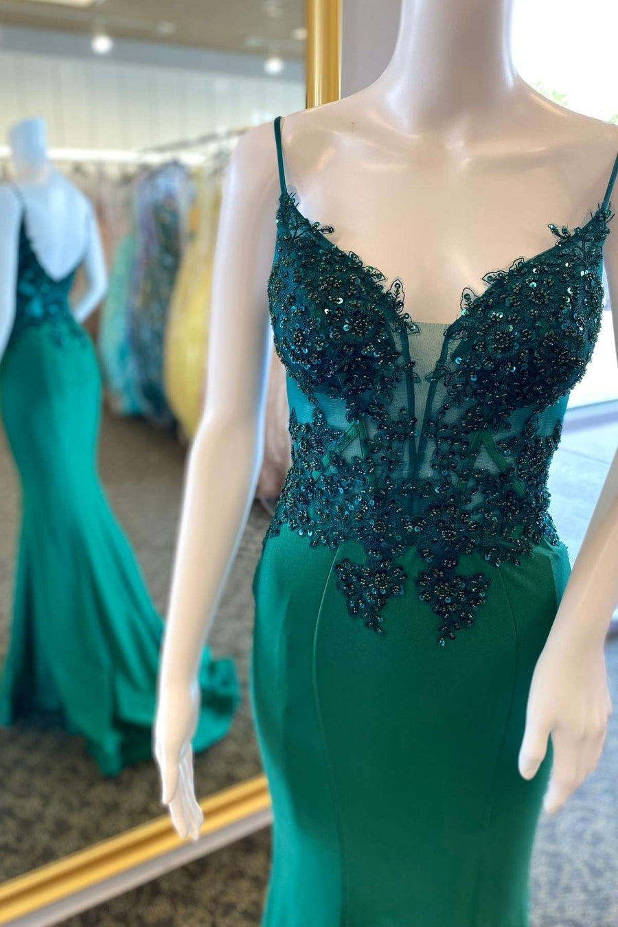 Elegant Emerald Green Floral Lace Backless Trumpet Formal Dress