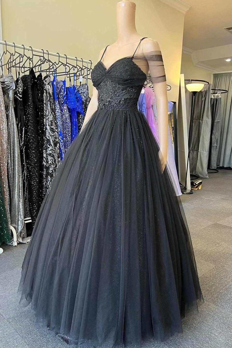 Princess Black Tulle Cold-Shoulder Long Prom Gown