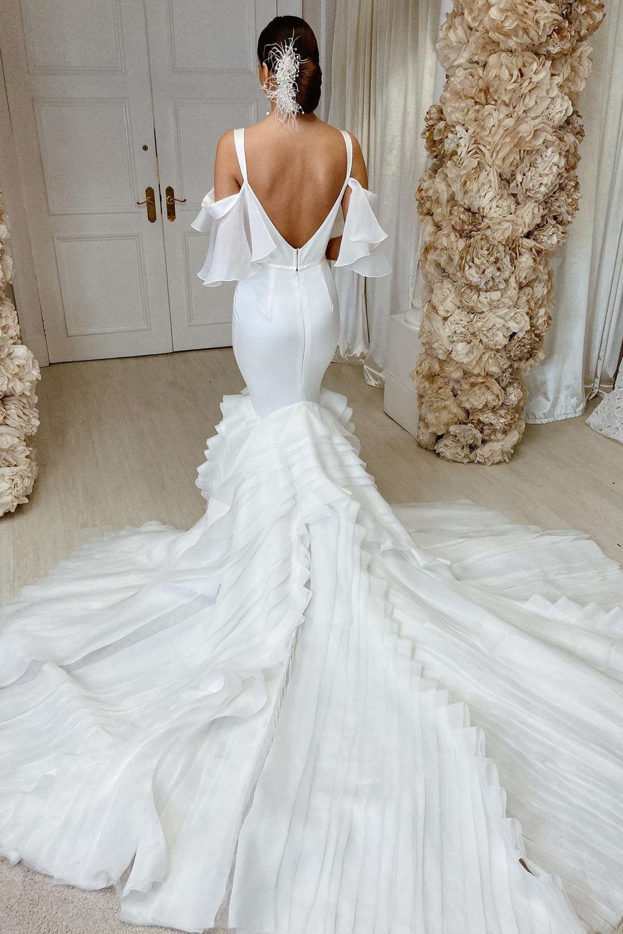 White Cold-Shoulder Ruffles Trumpet Long Wedding Dress – Modsele White Cold-Shoulder Ruffles Trumpet Long Wedding Dress – Modsele