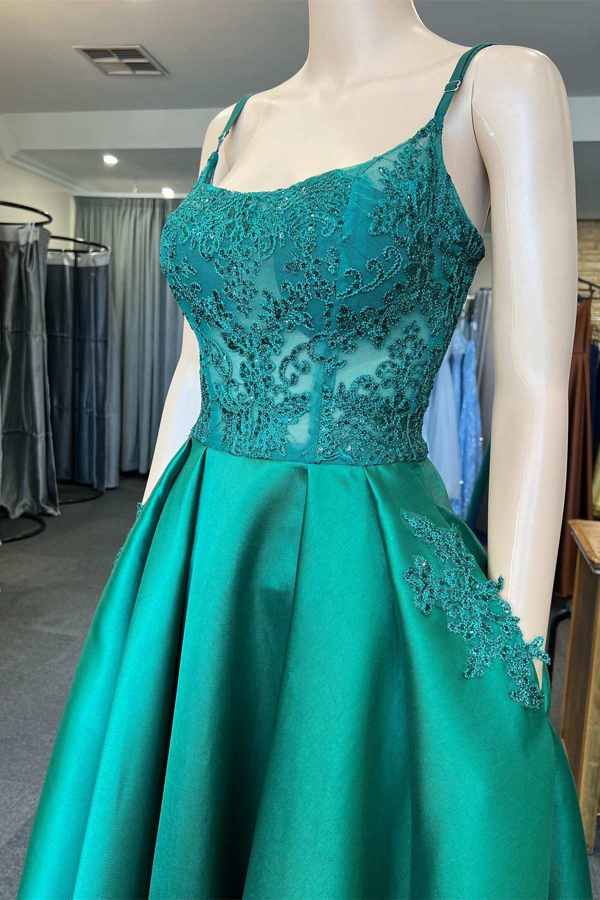 Emerald Green Scoop Neck A-Line Prom Dress with Pockets