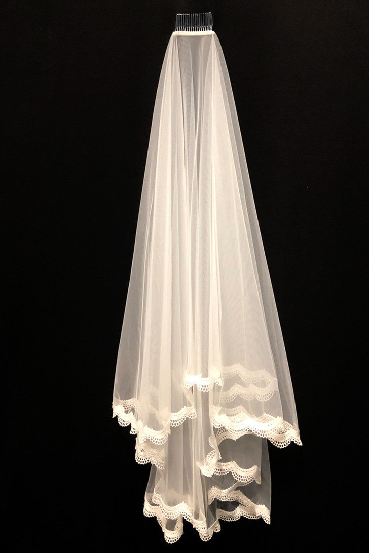 White Mesh Lace-Trimmed Bridal Veil