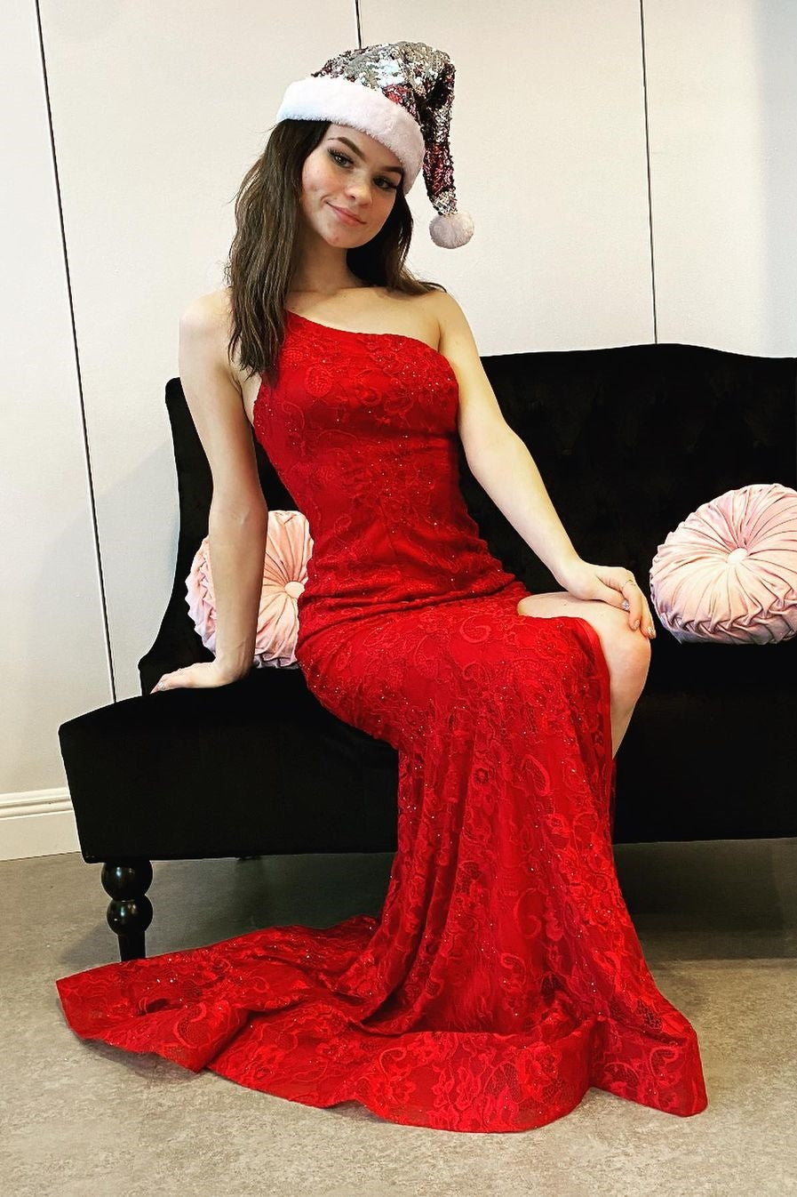 Red Lace Appliqués One-Shoulder Long Formal Dress
