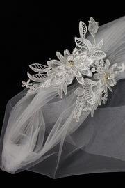 Vintage Mesh Side Flower Bridal Veil