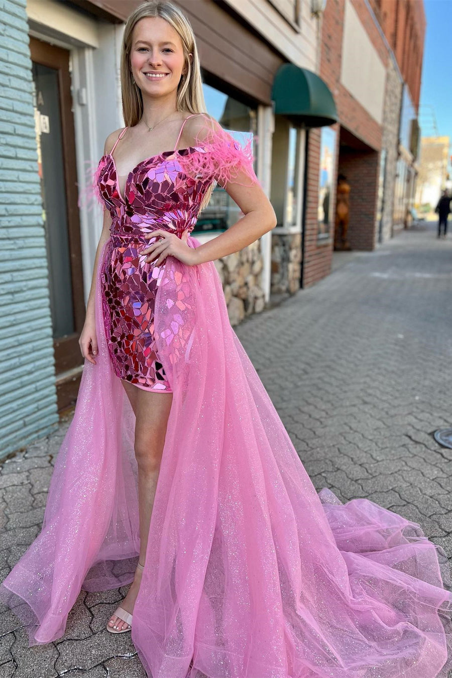 Pink Cut Glass Mirror Cold-Shoulder Short Party Dress with Attached Tr Modsele Pink Cut Glass Mirror Cold-Shoulder Short Party Dress with Attached Tr Modsele