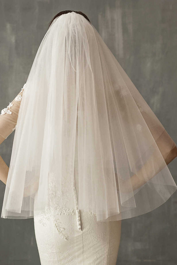 Simple White Mesh Bridal Veil with Hair Comb