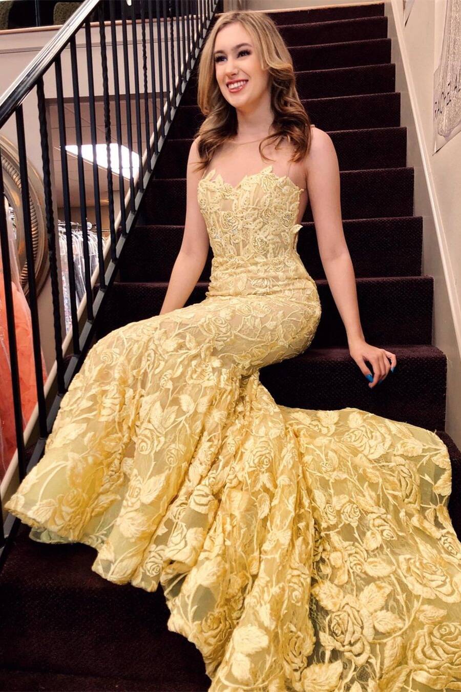 Mermaid Yellow Lace Long Prom Dress