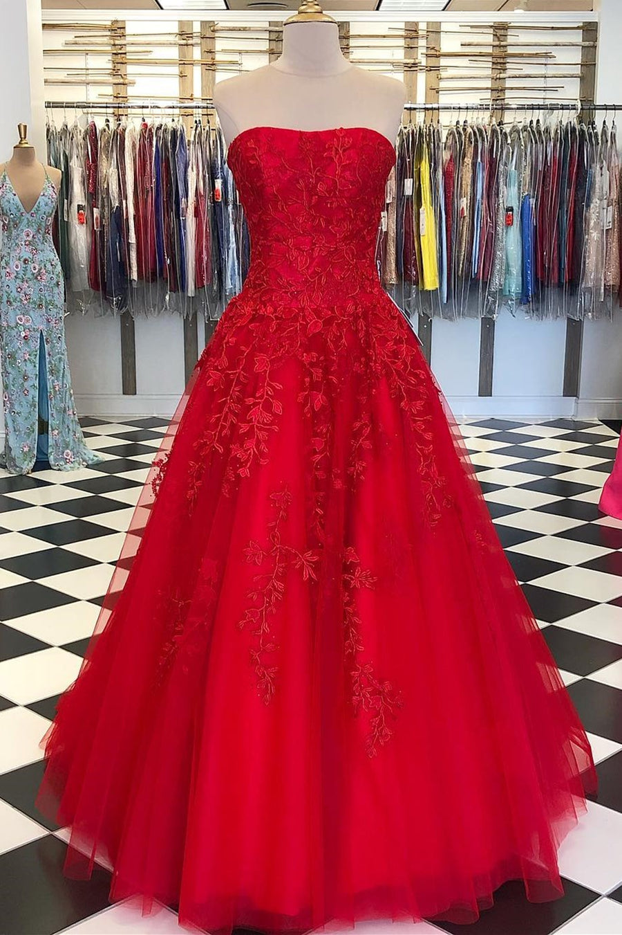 Strapless Red Lace Appliques Long Formal Gown