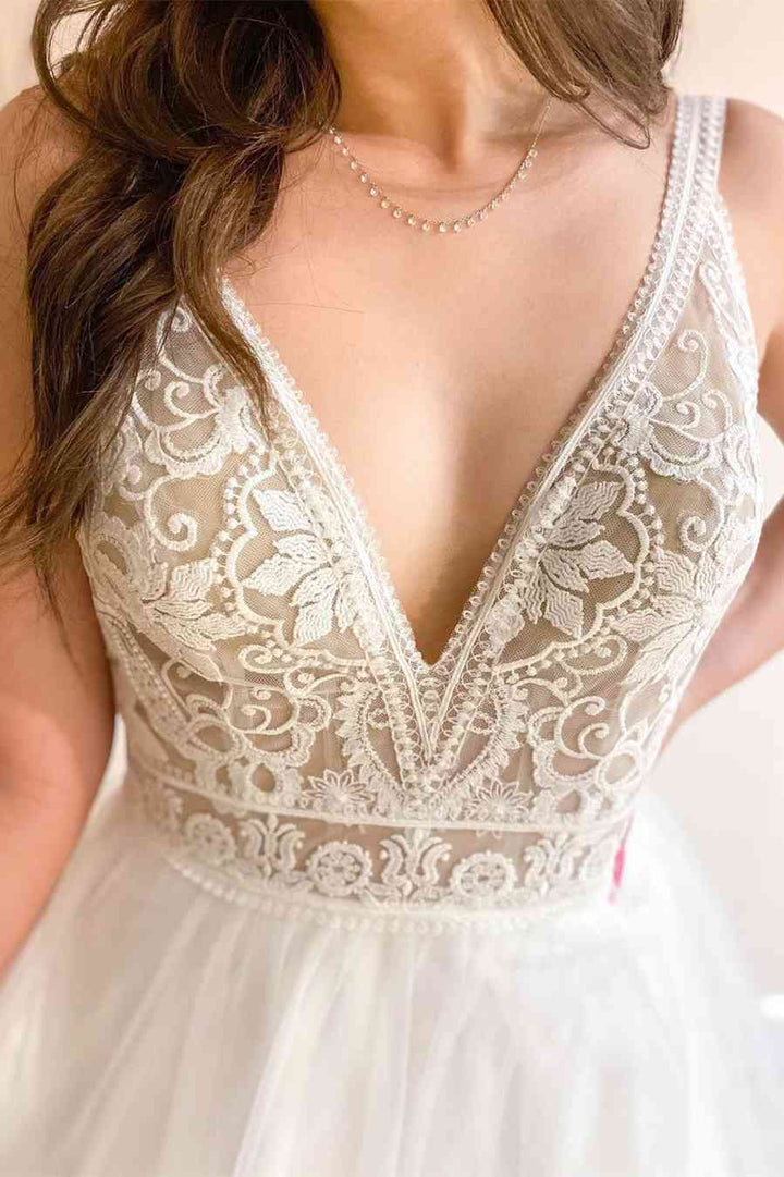 White Lace V-Neck Backless A-Line Tulle Bridal Gown