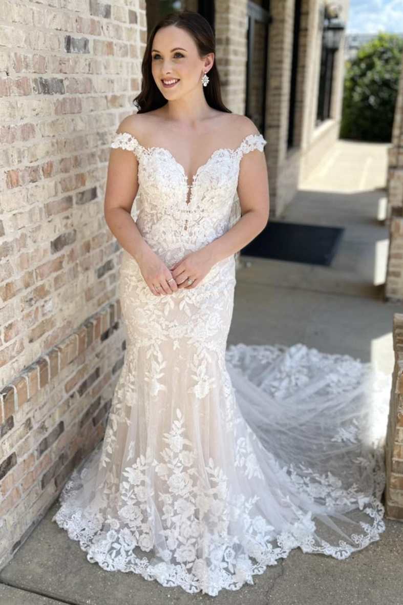Off-the-Shoulder White Lace Backless Mermaid Long Wedding Gown